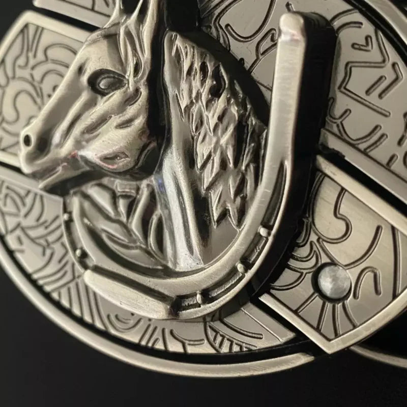 Fivela Cavalo de Aço com Canivete Secreto